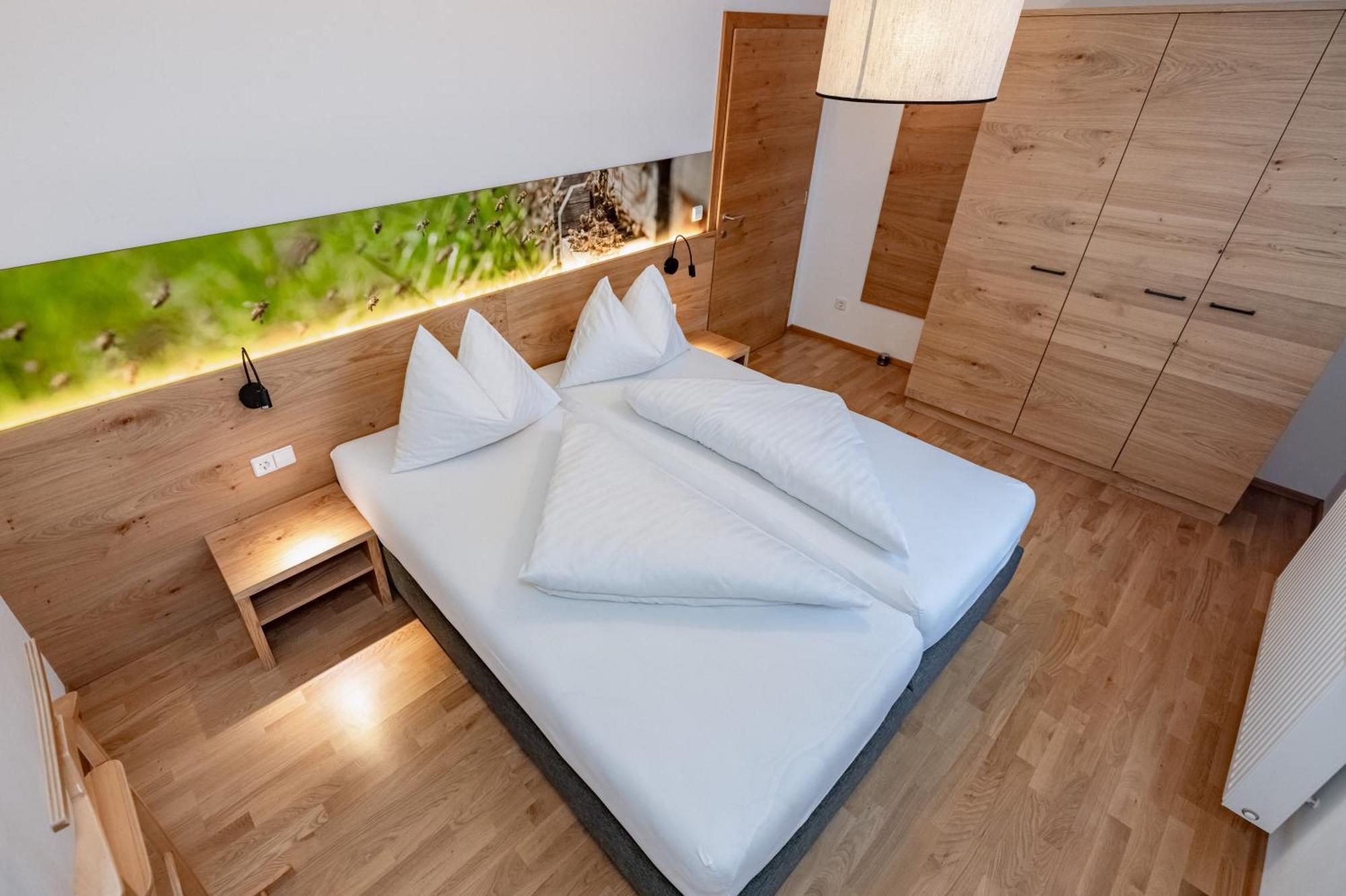 Kronhofer - Apartments & Erlebnis-Imkerei Hermagor-Pressegger See Dış mekan fotoğraf